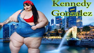 Plus size model curvy fashion | Kennedy Gonzalez | plus size Jeans outfit ideas