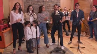 Familia Capetillo Gaytán cantando juntos “me tienes”