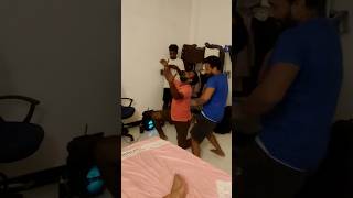 මේක නම් පිස්සුම ඩාන්ස් එකක් 🤣🤣🤣#funny #viral  බඩ කොර වෙනවා🤣🤣 #boysdancevideo #dance