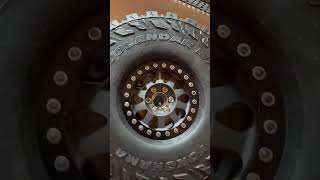 Install new #vanquishproducts wheels and tires! #rccars #shortvideo #rccrawler #process