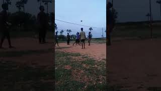 இந்தா பாருங்க - Playing volleyball