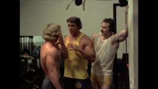 Pumping Iron- Arnold teach little guy how to pose