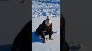 Comendo Neve #neve #snow #eatingsnow #canada #winter