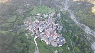 Aragüés del Puerto a vista de Dron, Huesca, Aragón