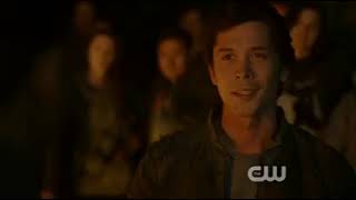 The 100 1x01 - The 100 taking off the Wristbands - First time Raining