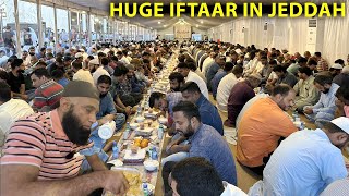 HUGE Ramadan Iftaar in Jeddah , Saudi Arabia   🇸🇦 كبير إفطار رمضان في جدة