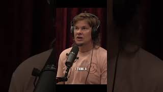 Theo Von on Having a Kid 😂😂#theovon  #theovonclips #jre  #jreclips  #fyp  #foryoupage   #podcast