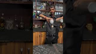 The style of cocktails shaking #cocktailshaker #bartenderlifestyle #viralvideo #mixologist