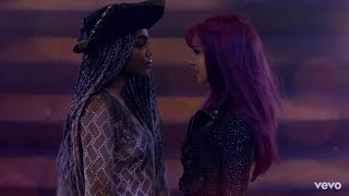 Stronger - Dove Cameron & China Anne McClain (Descendientes 3, versión extendida)