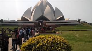 Lotus Temple :  Must Visit place while You are in Delhi