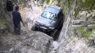 Chai's 4runner going through Tank Trap and rubbing against rock wall. Hollister Hills, CA