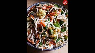 মাত্র 2 মিনিটে চাওমিন #vegchowmeinrecipe#noodles#noodlesrecipe#shortsvideo#shorts#youtubeshorts