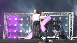 CHVRCHES: "Graffiti" (Live @ TRNSMT Festival, Glasgow, 08/07/18)