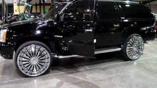 Escalade on 30" spinners