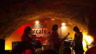 Sulfurique - Seven Nation Army (concert au Staccato)