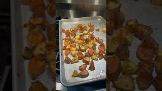 The easiest Oven Roasted Potatoes in less than 40 minutes