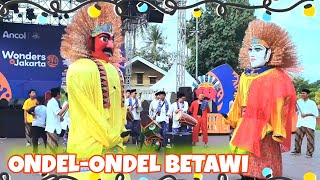 Ondel-ondel Betawi Sanggar Sinar Harba Ngibing di Panggung ANCOL