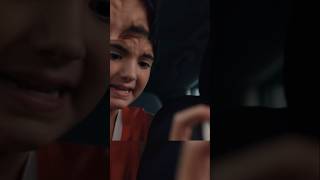 Mother and daughter stuck in car surrounded by millions of killer bees #911 #shorts #viralvideo