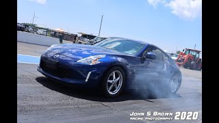 10 sec 370z goes on a wild ride on a 1/4 mile