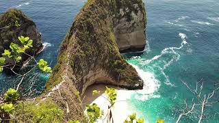 Cliff view of T-Rex Bay & Kelingking Beach, Nusa Penida