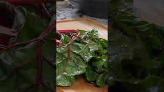 4 LEAFY GREENS FOR JUCING: TASTES HEALTY #shorts