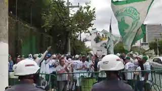 TORCEDORES DO PALMEIRAS COBRAM DIRETORIA É JOGADORES EM PROTESTO