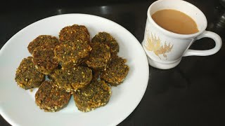 पालक आणि बाजरीच्या पिठाची खमंग,खुसखुशीत वडी| पालक वडी रेसिपी|Palak Vadi recipe| पालकाची वडी