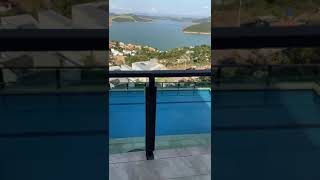 Casa Super Luxo em Escarpas do Lago. São 8 suítes. Uma das maiores piscinas do condomínio