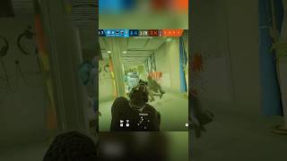 Easy bait for two kills every time 😂 #foryou #rainbowsixsiege #r6siege #gaming #rainbowsix