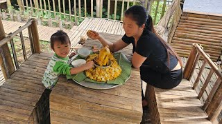 Single mother and daughter make sticky rice and chicken to celebrate her mother's 20th birthday