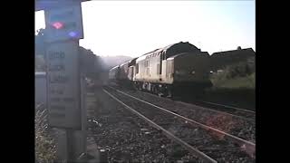 Railtours at Stroud with D1015 Class 37s and Class 40