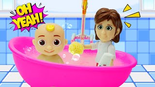 Cocomelon Family: Take a Shower | Let's play with Cocomelon Toys