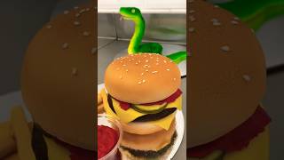 3D green fondant snake & burger 🍔 🐍 #oman #muscat #cake #snake #burger #fondantdecorations #bakery