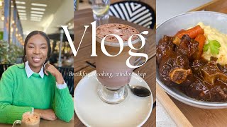 Vlog: Eating out||Breakfast|| Window shopping||homeware||Cooking Oxtail||SOUTH AFRICAN YOUTUBER