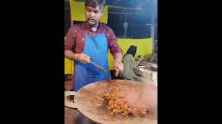 Street food in india || Indian street foods Cheap food in india || Desi food explorers....🌍🌍