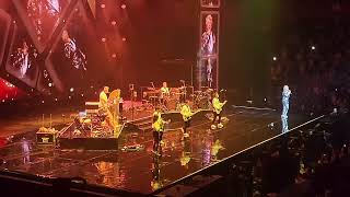 Rod Stewart - Addicted to Love - You Wear It Well at Mohegan Sun Casino #RodStewart