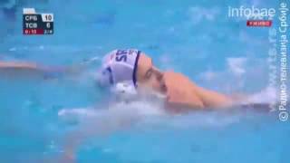 El insólito gol de volea en un partido de Waterpolo.