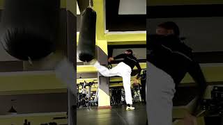 #taekwondo #martialarts #worldtaekwondo #kickcombination #kickpractice #viral #tiktokviral