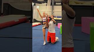 Обучаю флайеров💪😉 подробности смотри в комментарии👇 #чирлидинг #чирспорт #cheerleading