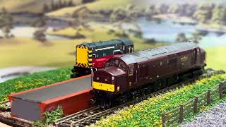 N Gauge 2 x Graham Farish Dirama