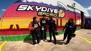 Salto en familia | Madres paracaidistas | Skydive MADRID