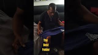 Can you fold like this? Leave a comment #shortsfeed #folding #clothes #best