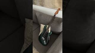 Recuperé mi guitarra robada!!!! 😀￼