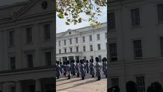 #buckinghampalace #queenelizabeth #uk #london #england #parade