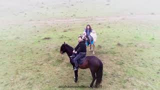 She riding horse 11 year Gulay Farzaliyeva Perviz Bulbule at belinde 11 yasli qiz at capar