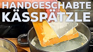 Original handgeschabte schwäbische Kässpätzle, altes Familienrezept, handmade Swabian cheese spätzle