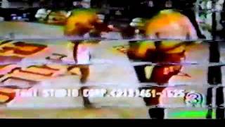 Kick-Boxing - Taekwondo champion vs Muay Thai 1990