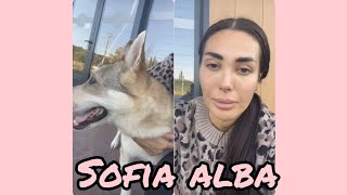 Sofia Alba (sœur de Milla Jasmine) heureuse de retrouver son chien Loup 🥰🤲