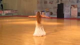 Nika Mlakar - World champion in classic bellydance 2014