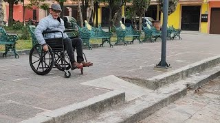 "Desafío de accesibilidad ¿Por qué no puedo usar una silla de ruedas en mi pueblo?"